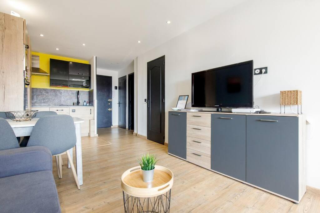 Appartement Stanislas Art - Cannes Centre - Terrasse - Clim Extérieur photo